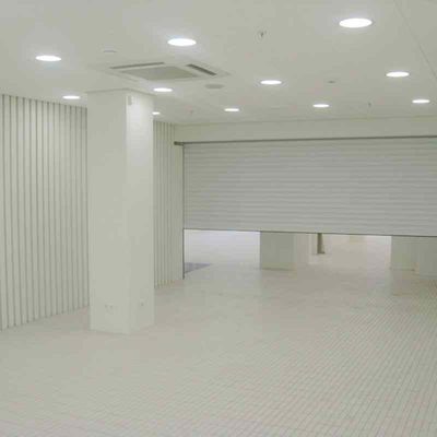 Μηχανοκίνητες πόρτες από αλουμίνιο 1.2mm για πολυκαταστήματα